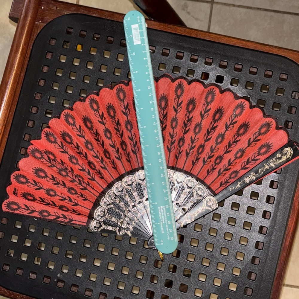 Elegant Red and Black Hand Fan - Picture 3 of 5